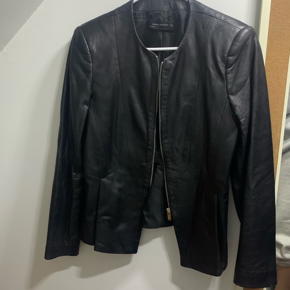 Zara Beautiful Black Zip Up Leather Jacket size Large, excellent condition